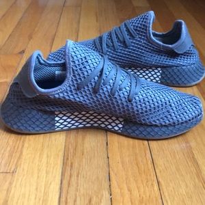 Adidas Deerupt grey